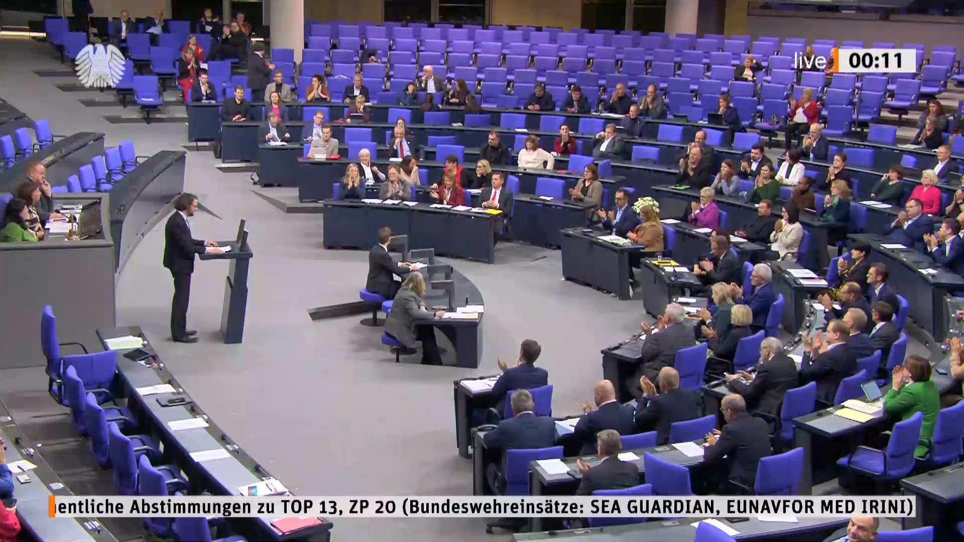 Trotz nächtlicher Stunde war das Plenum gut gefüllt.